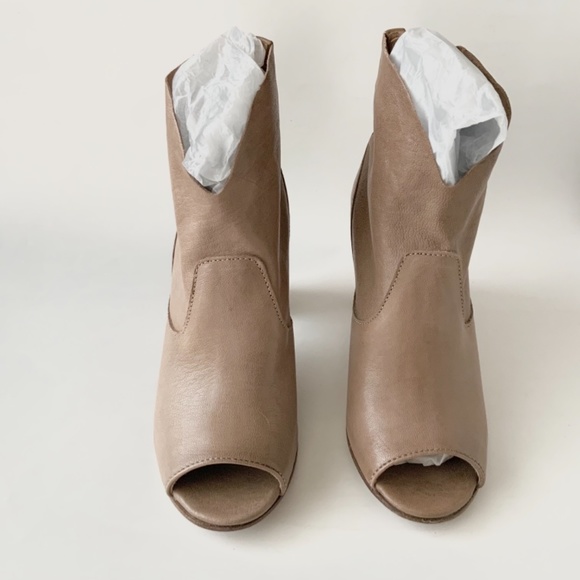 ITALY - Cordani Balero Peep Toe Block High Heel Ankle Bootie Taupe Leather Pumps - Picture 5 of 13